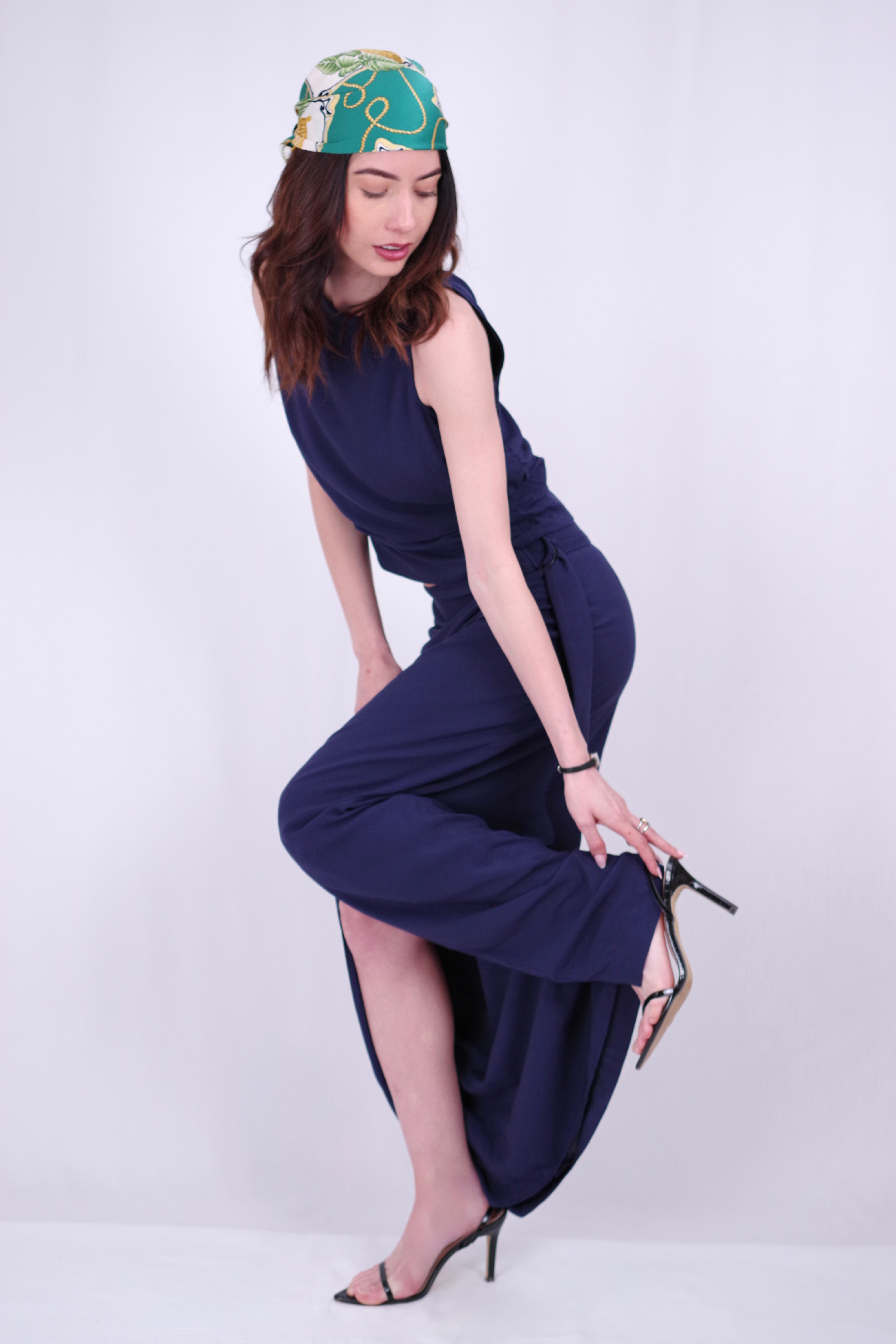 Saia Envelope Feminina Barbara Azul Marinho – Comprimento Midi, Detalhe em Fivela, Look de Verão