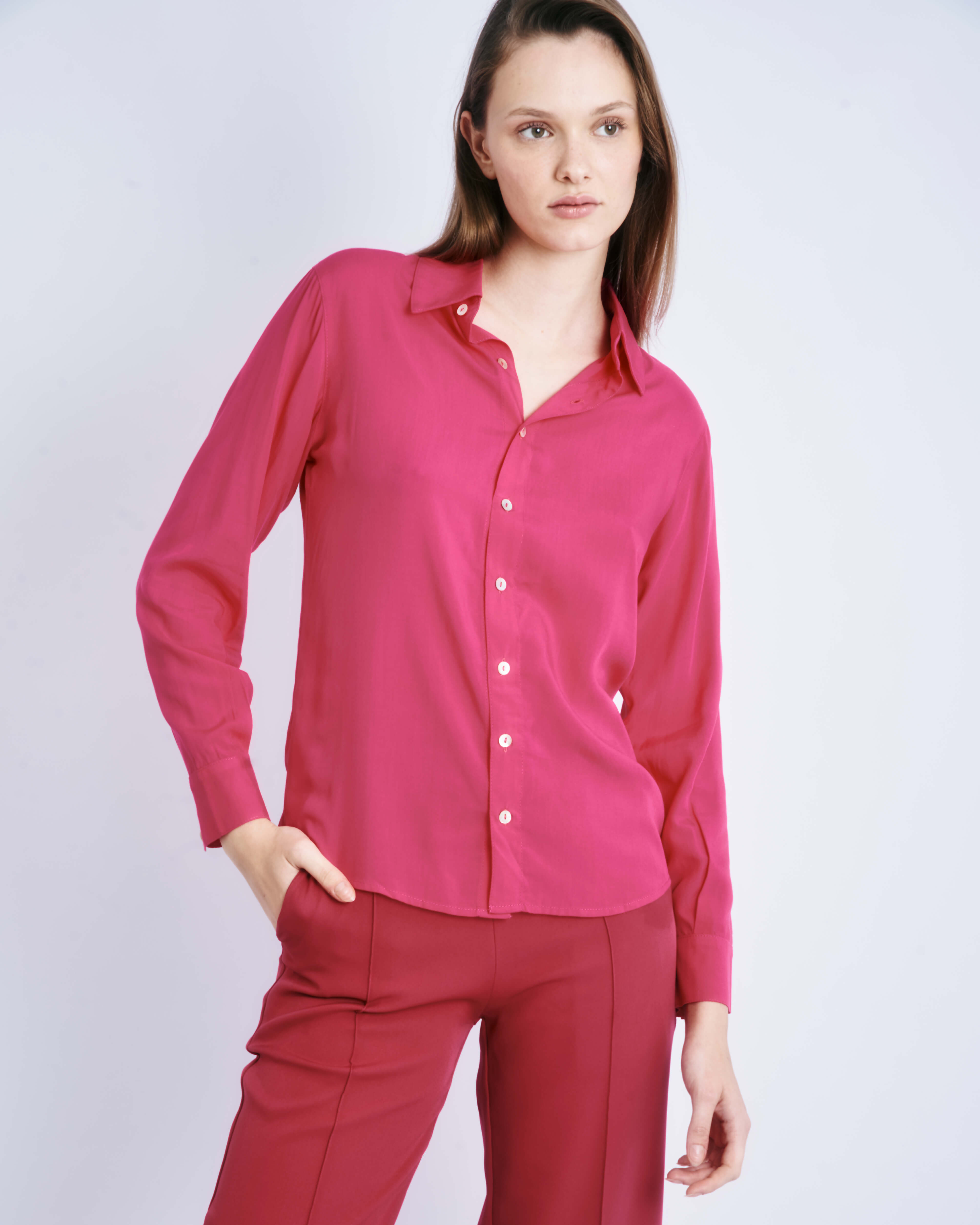 Chemise Rose en Viscose avec Boutons en Nacre Daniela.