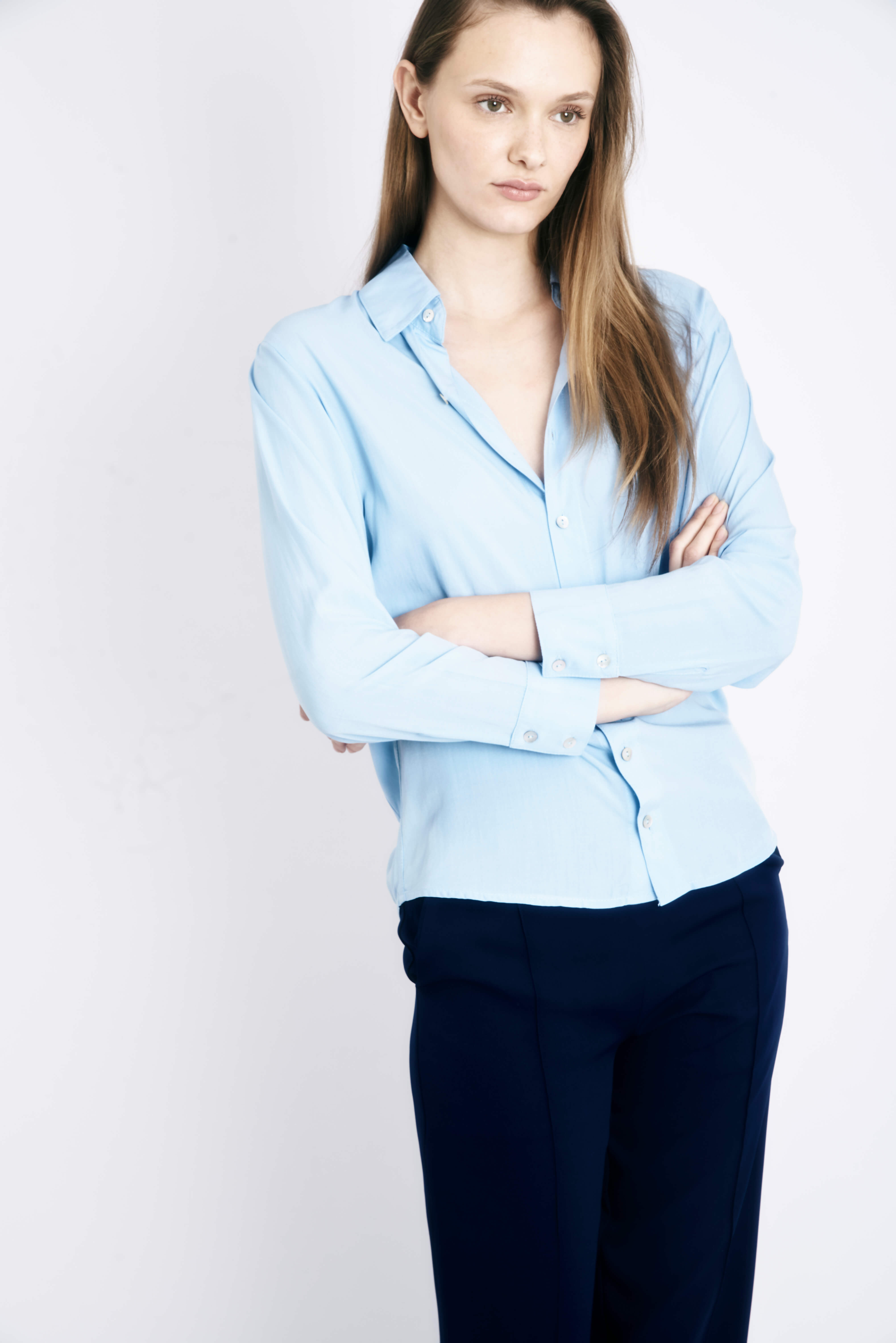 Chemise Bleue en Viscose avec Boutons en Nacre Daniela.